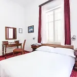 Hotel Sumratin