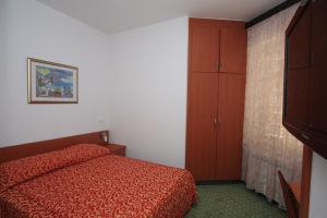 Hotel Sumratin 2*