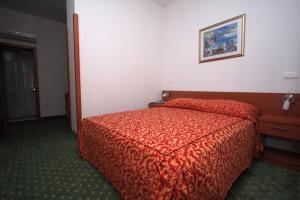 Sumratin Hotel