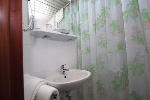 Hotel Sumratin 2*