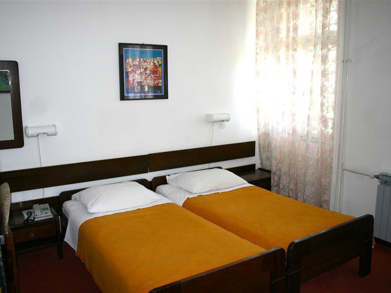 Hotel Sumratin