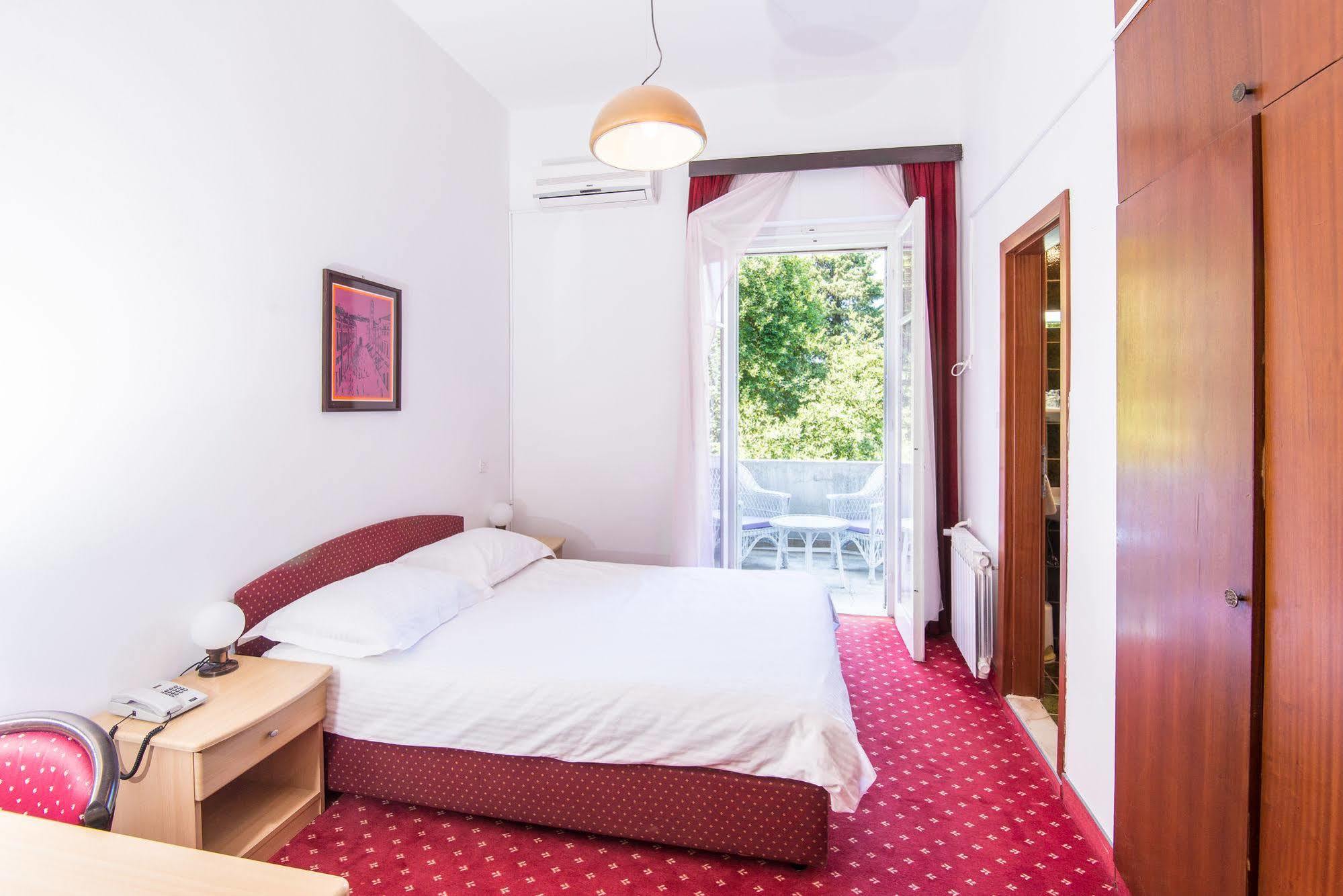 Sumratin Hotel